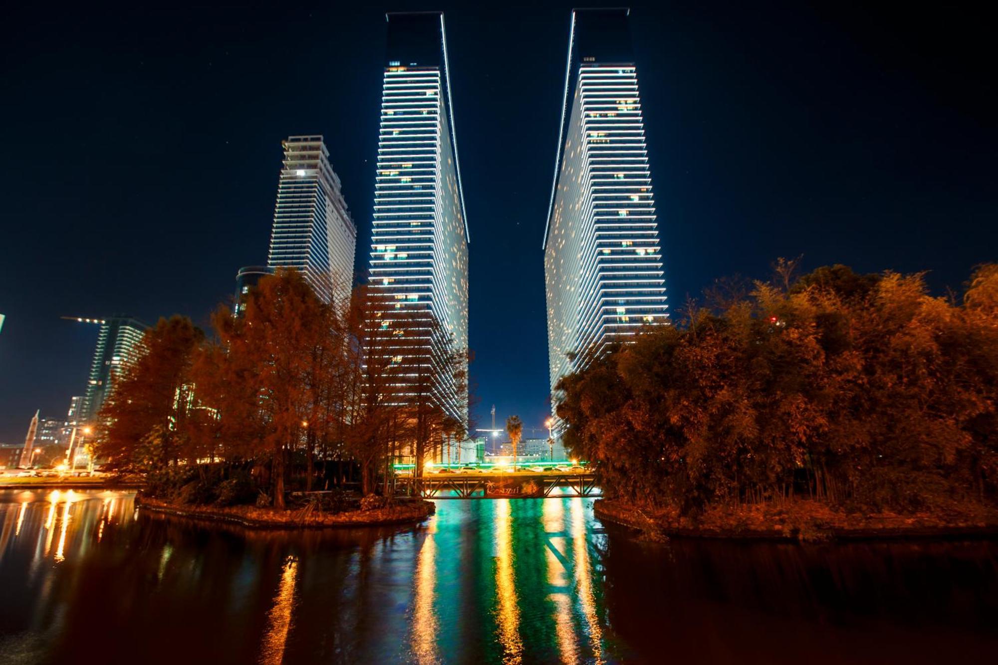 Panorama Orbi Beach Resort Center Suite Batumi Exterior foto
