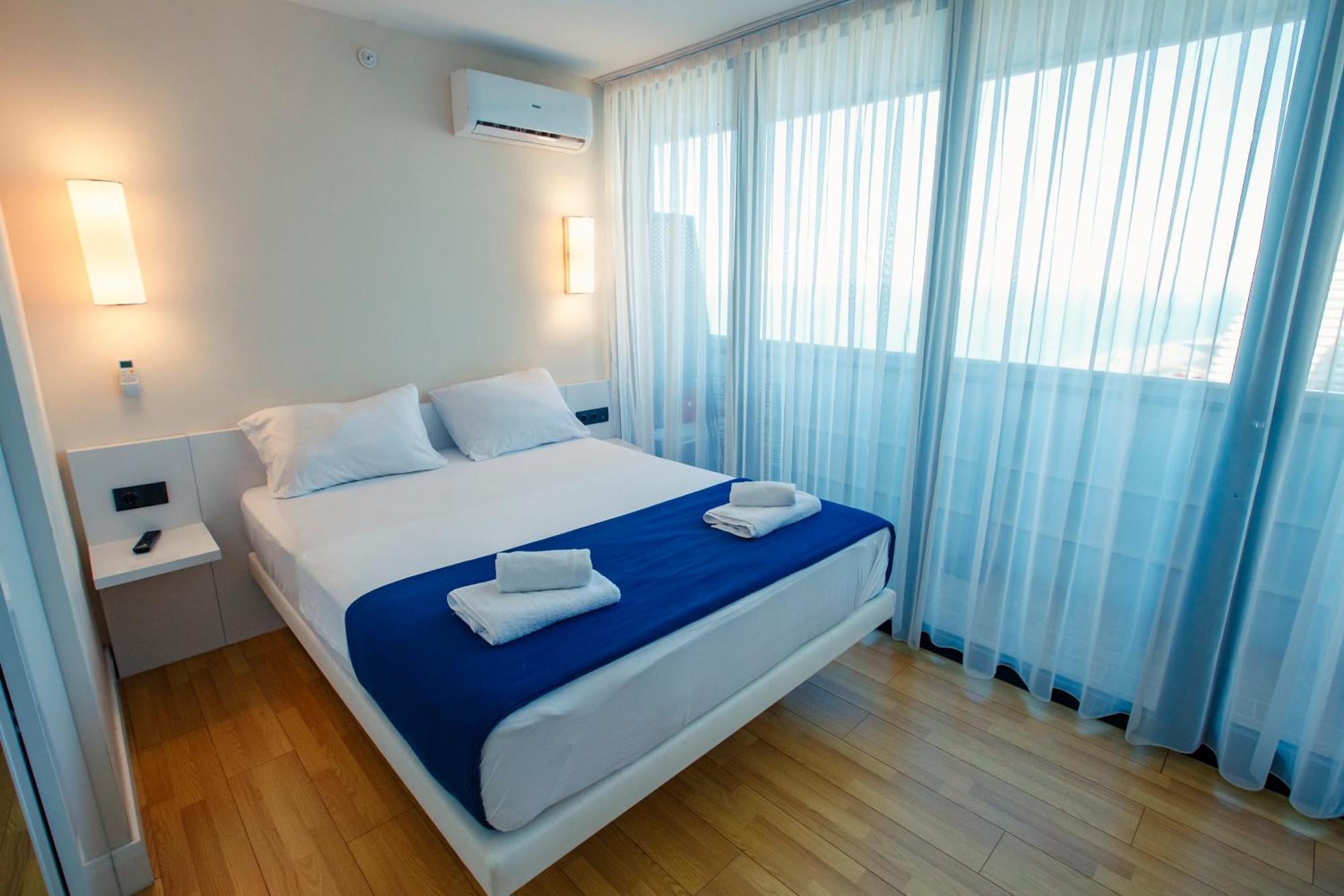 Panorama Orbi Beach Resort Center Suite Batumi Exterior foto