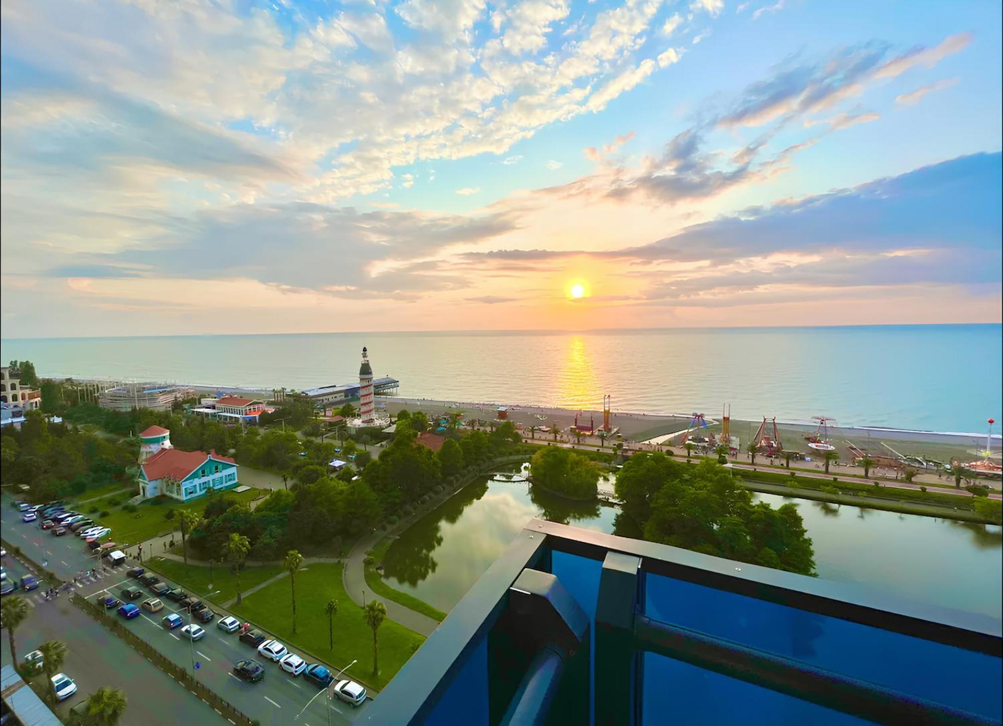 Panorama Orbi Beach Resort Center Suite Batumi Exterior foto